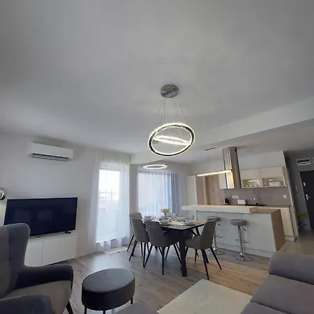Paskom Apartmanhaz Nyergesujfalu Exterior photo