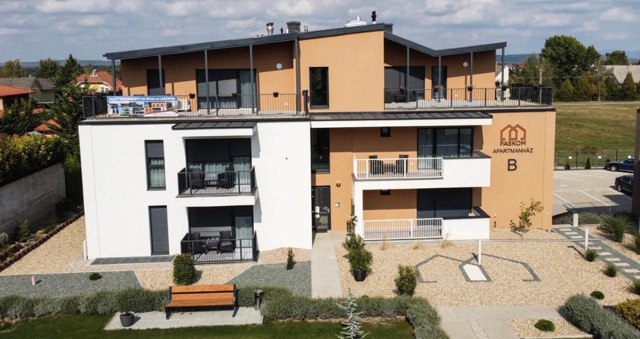 Paskom Apartmanhaz Nyergesujfalu